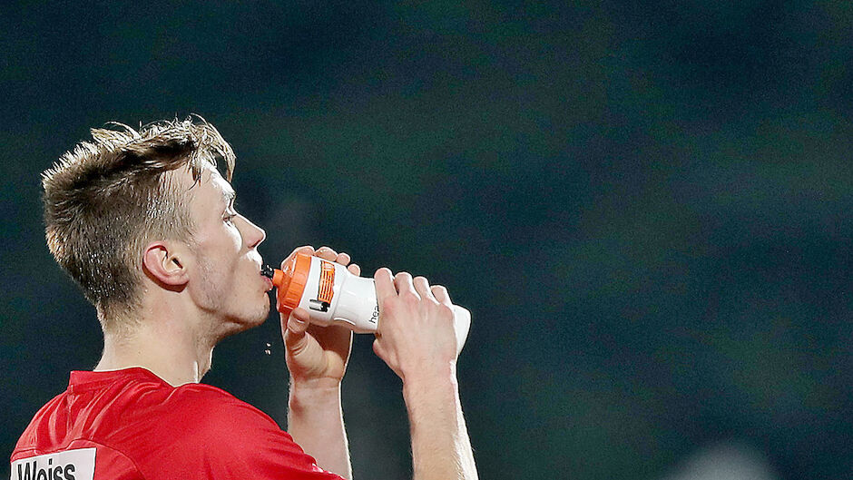 VfB Stuttgart: Schock! Sasa Kalajdzic verletzt sich im ...