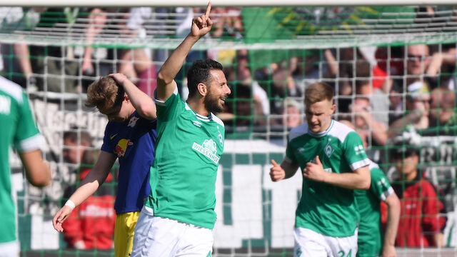 40 Jahre! Pizarro hängt noch eine Saison dran