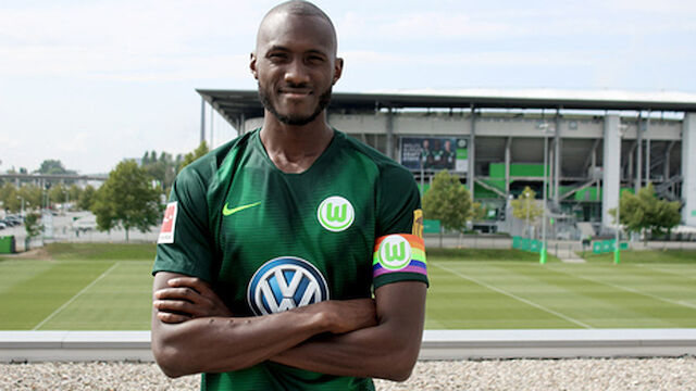 VfL Wolfsburg spielt mit Regenbogen-Binde