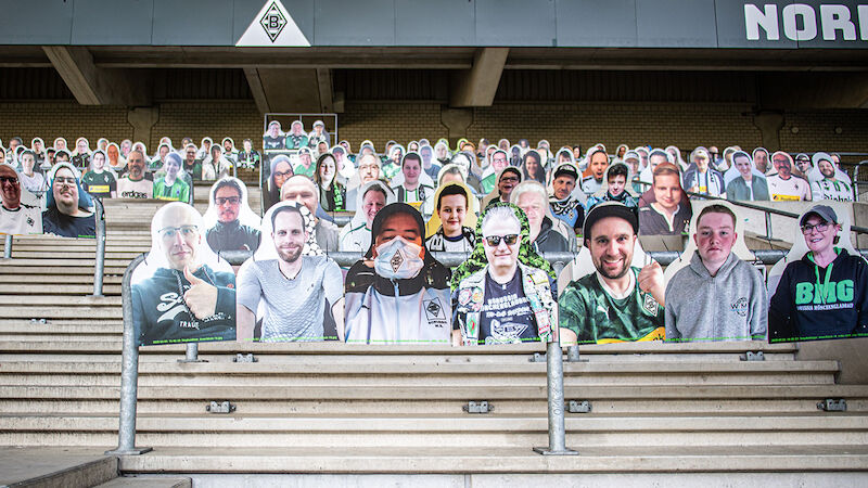 Papp-Fans bei Mönchengladbach