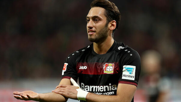 AC Milan holt Leverkusens Calhanoglu