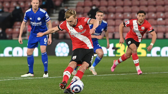 Southampton trotzt Leicester Punkt in Unterzahl ab