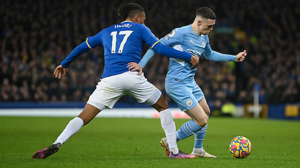 Manchester City ringt Everton spät nieder