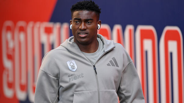Nottinghams Awoniyi offenbar aus dem Koma erwacht!