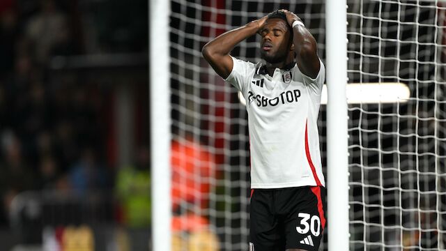 Bitter! "Falscher" Fulham-Kicker musste vom Platz