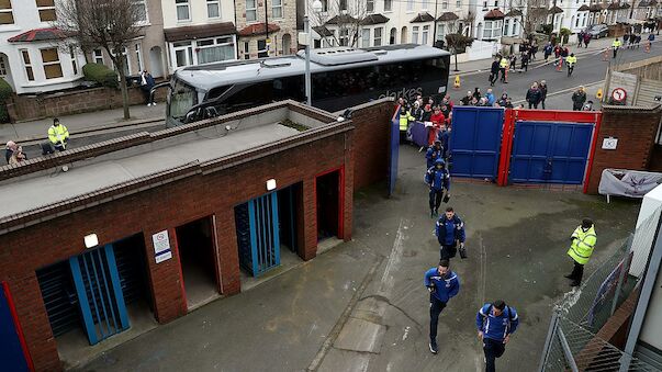 Crystal-Palace-Fans ruinieren eigenen Teambus