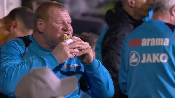 Wayne Shaw tritt nach Sandwich-Gate zurück