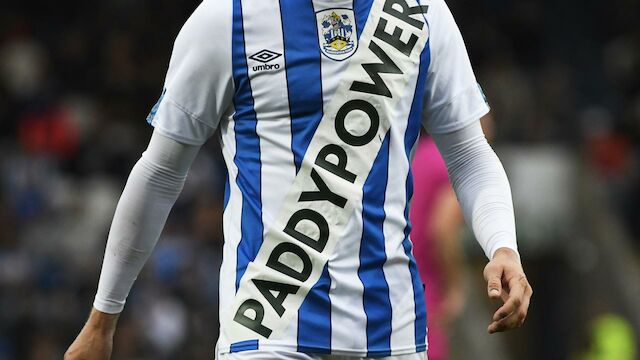 Huddersfield foppt Fans mit neuem Trikot