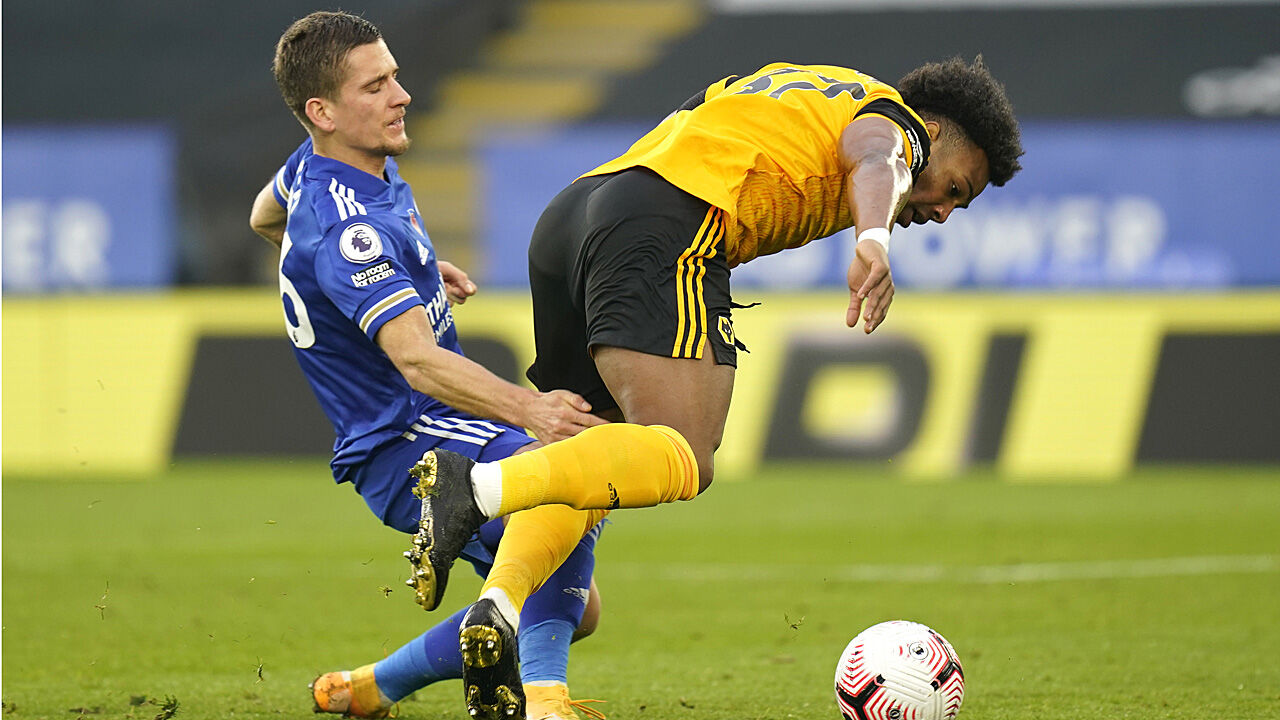 Premier League: Leicester City schlägt die Wolves knapp ...