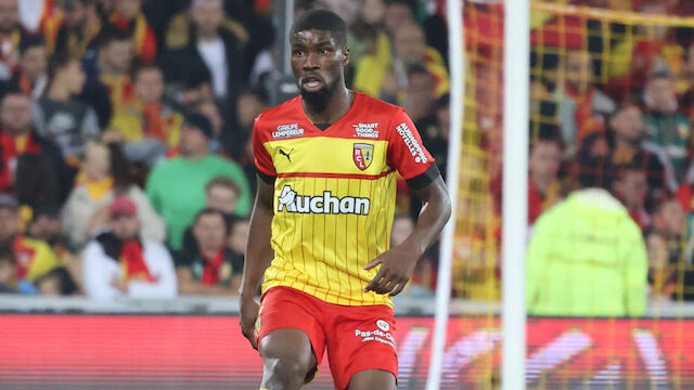 Transfergerüchte um Kevin Danso nehmen Fahrt auf