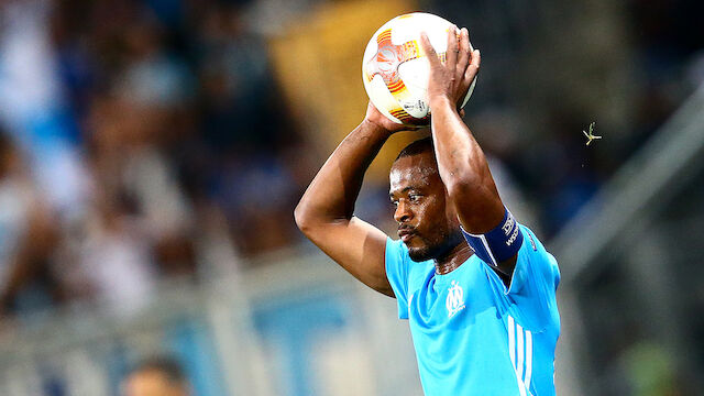 West Ham will Altstar Patrice Evra verpflichten