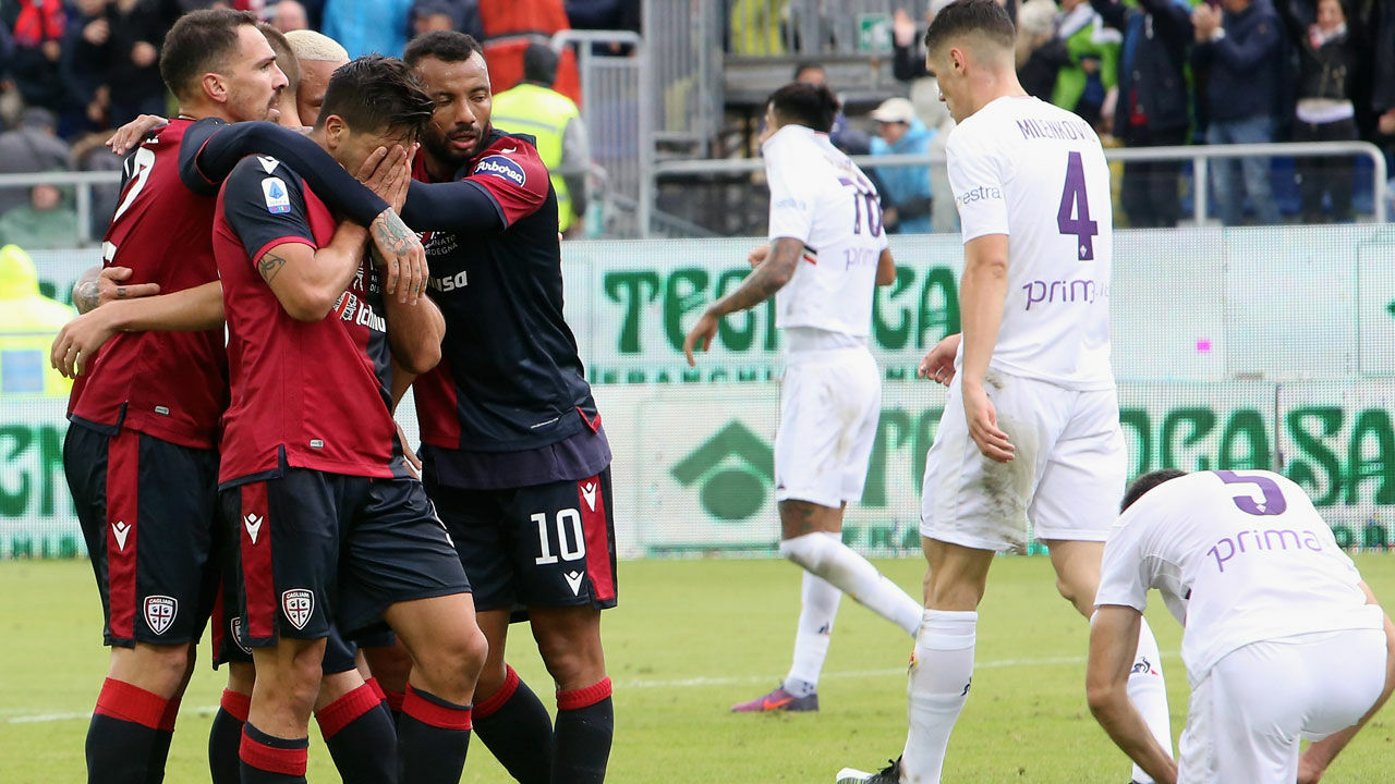 Serie A Cagliari Schiesst Die Fiorentina Ab Fussball International Italien