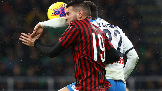 Milan trotzt Napoli ein Remis ab