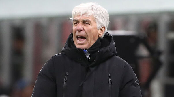 Atalanta-Coach Gasperini bewirft Fans mit Sandwich