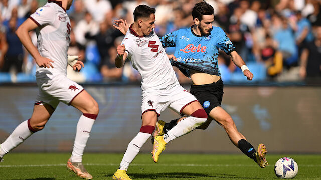 Napoli zieht mit Sieg gegen Lazaro-Klub an der Spitze davon