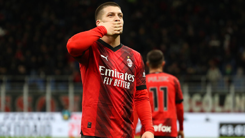 Fußball Milan kehrt gegen Aufsteiger auf die Siegerstraße zurück