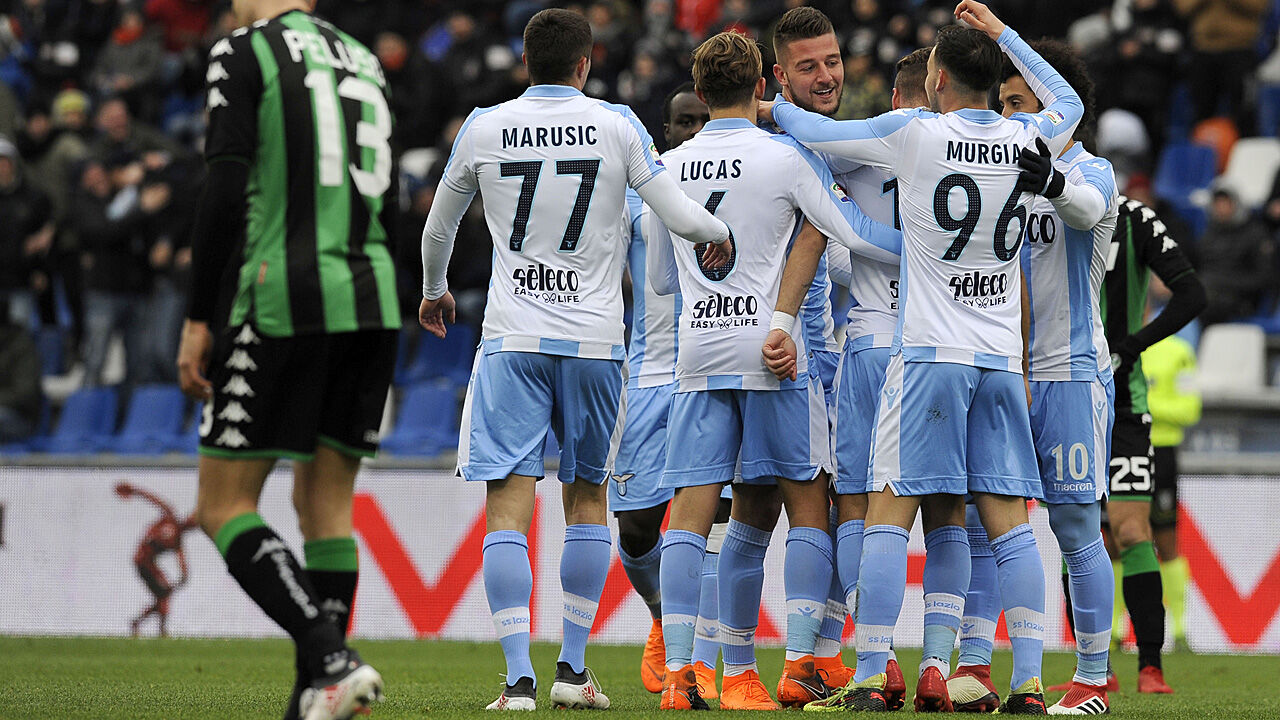 Serie A: Zwei Platzverweise bei Lazio-Sieg gegen Sassuolo ...