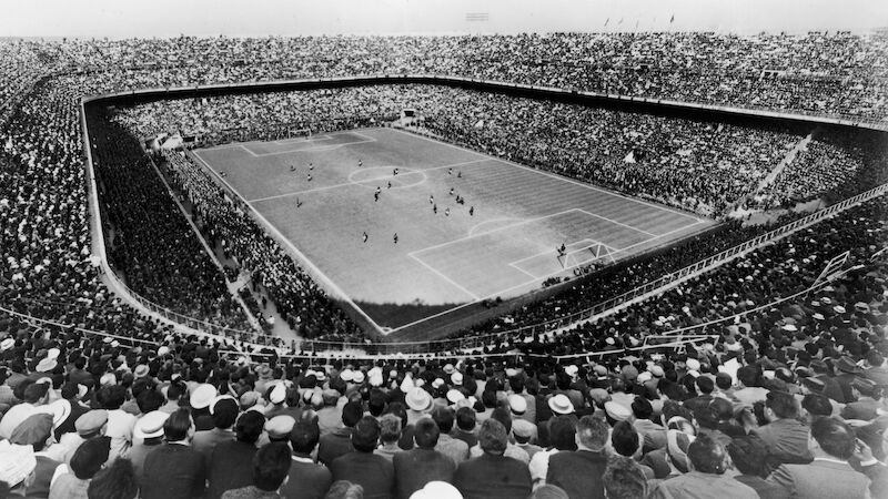 Ein deutlich größeres San Siro um 1954