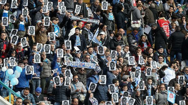 Schöne Aktion der Napoli-Fans