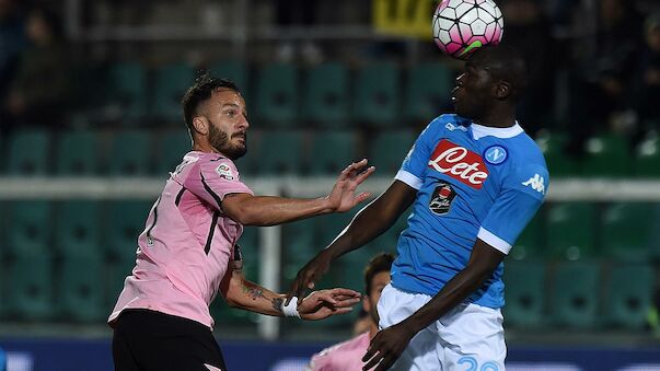Knapper Sieg für Napoli - doppelter Klose