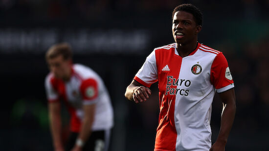 Manchester United verpflichtet Tyrell Malacia