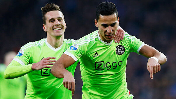 Ajax siegt in Eindhoven und erklimmt die Spitze
