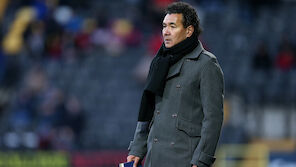 Moniz nach Regenschirm-Wurf: 