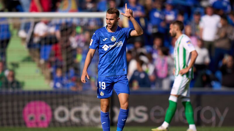 #21 - Borja Mayoral