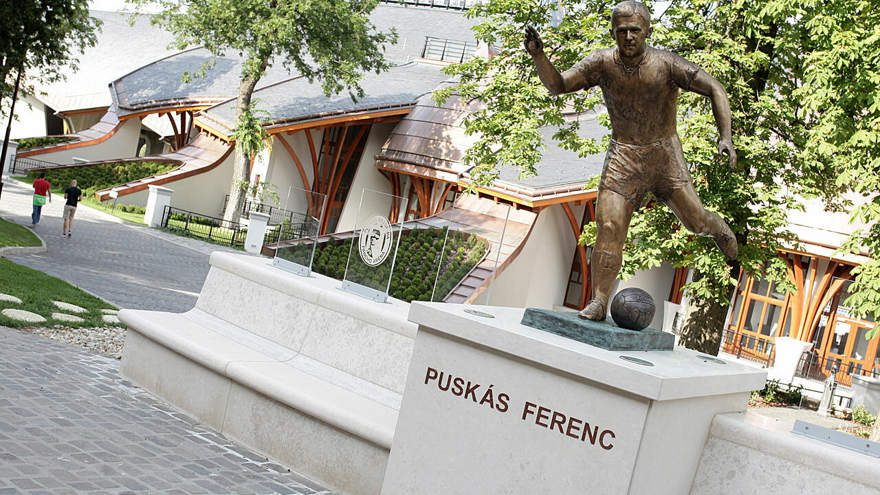 Finale der UEFA Europa League 2022 findet in Budapest ...