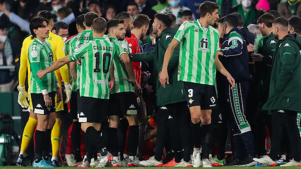 Abbruch im Sevilla-Derby! Fan-Skandal in der Copa