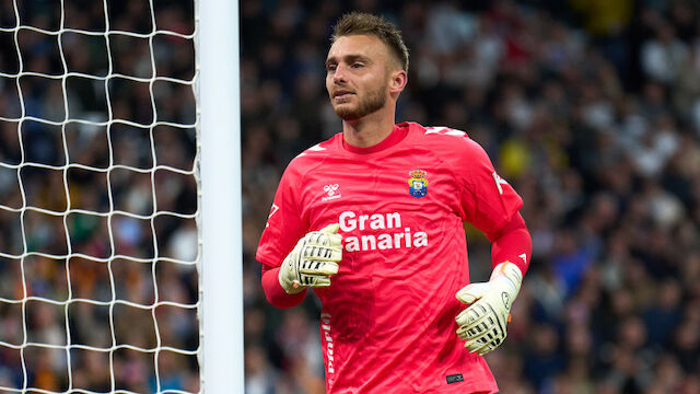 Nach heftigem Zusammenstoß: Not-OP bei Ex-Barca-Keeper 