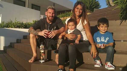 Lionel Messi Heiratet Jugendliebe Antonela Roccuzzo Fussball International Spanien