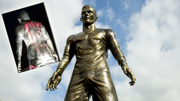 Messi-Schmiererei auf Ronaldos Statue
