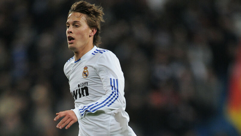 Sergio Canales #16