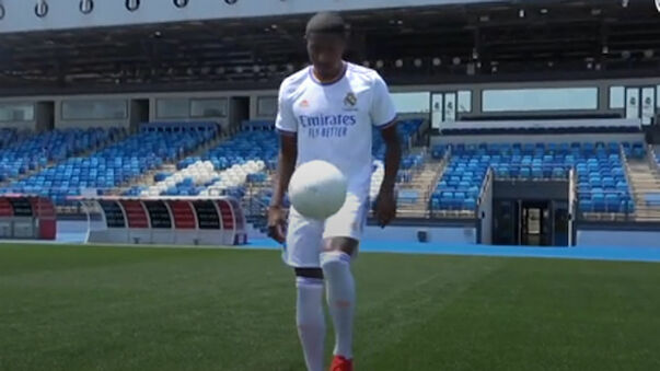 VIDEO: Alaba kickt erstmals als Real-Spieler