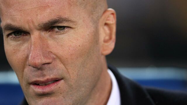 Van der Bellen trifft Zidane bei Benefizspiel