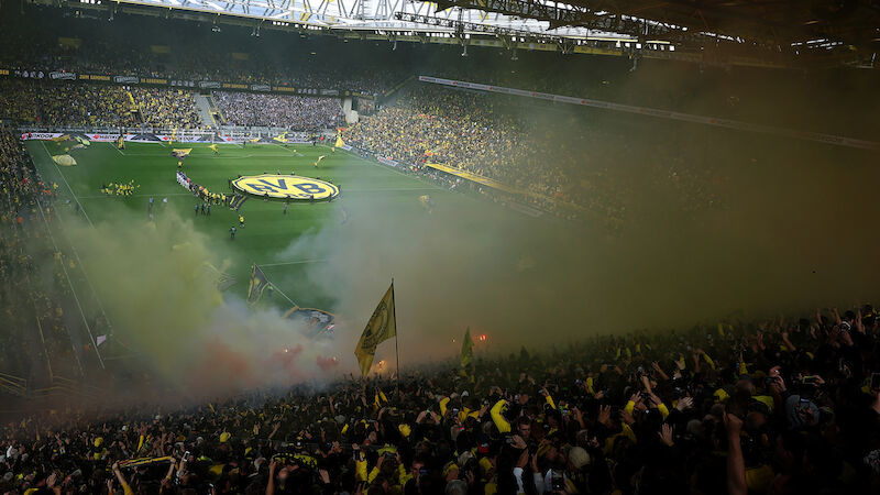 #2 BORUSSIA DORTMUND