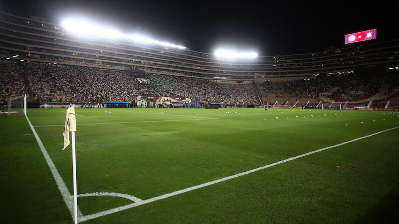 Estadio Monumental "U"