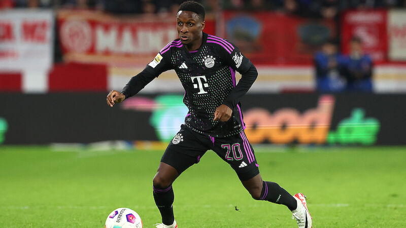 Bouna Sarr (32)
