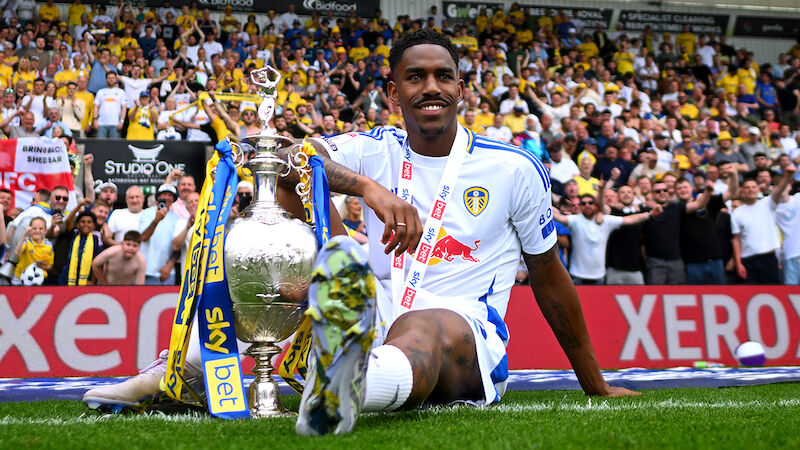 Junior Firpo (28)