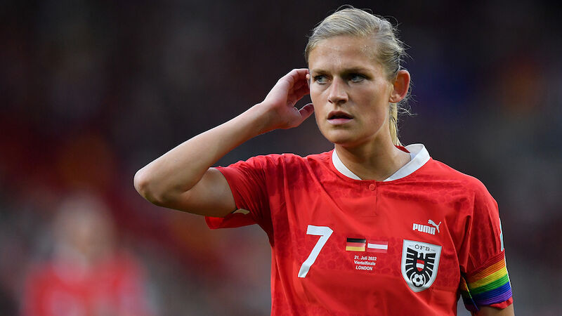 2. Carina Wenninger - 127 Länderspiele (7 Tore)