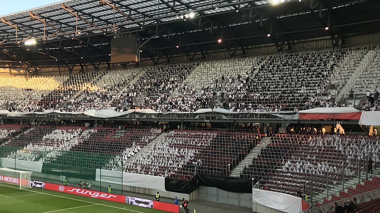 Ofb Cup Finale Sturm Fans Wegen Transparent Draussen Fussball Ofb Cup
