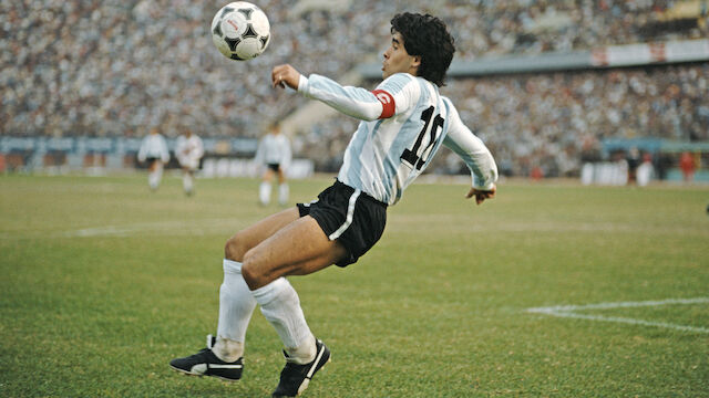 Klage stoppt Versteigerung von Maradonas "Goldenem Ball"