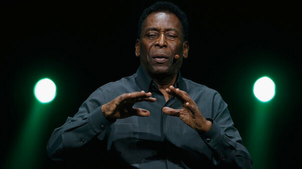 Pele muss ins Krankenhaus