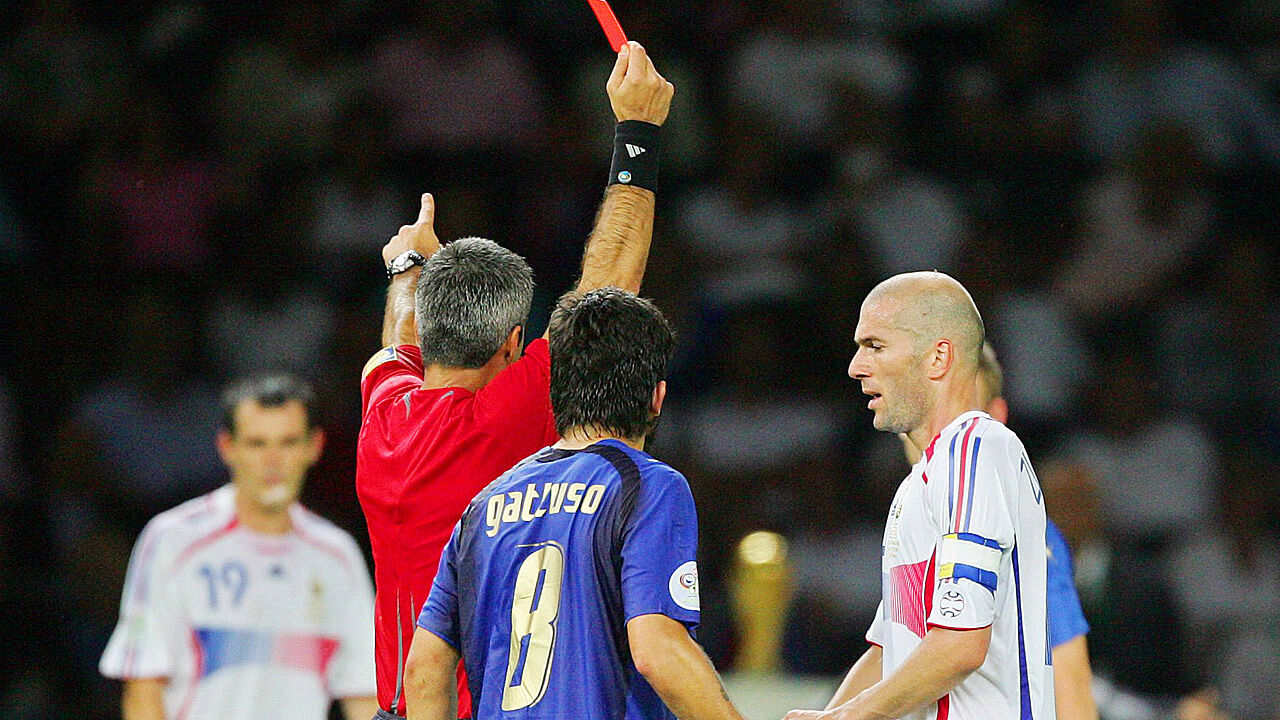 Zehn Jahre nach Zidane-Kopfstoß: Materazzi deckt auf - Fussball - Sonstiges