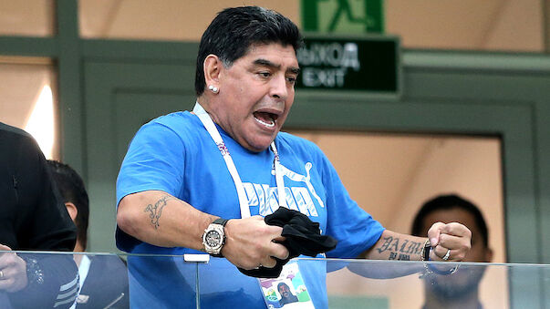 Maradona bietet sich als Argentinien-Teamchef an