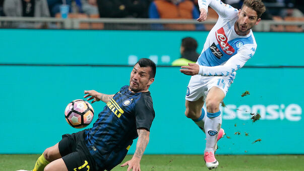 Napoli rückt mit Sieg bei Inter der Roma nahe