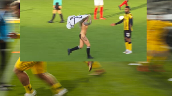 Stripperin stürmt in 3. Liga auf das Spielfeld