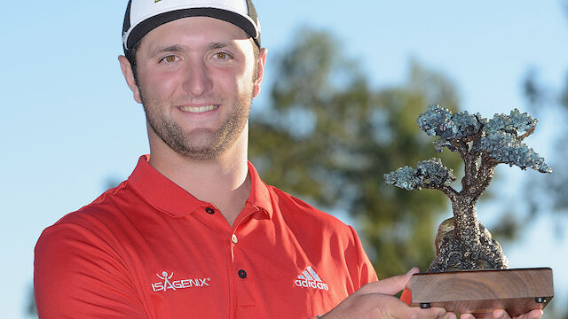 Jon Rahm jubelt über Debüt-Sieg