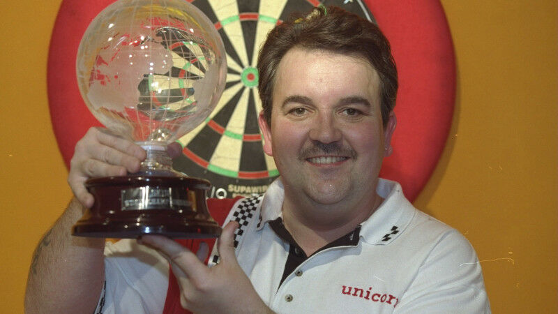 1998: Phil Taylor (ENG/4. WM-Titel)